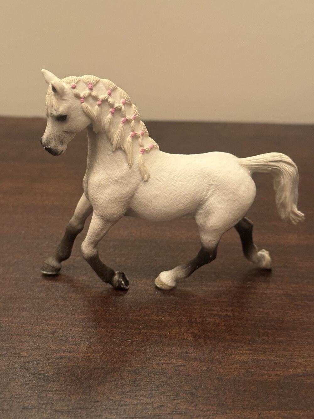 Schleich White Arabian Mare 2013 Horse Club 13761 Trotting Pink Braids Retired